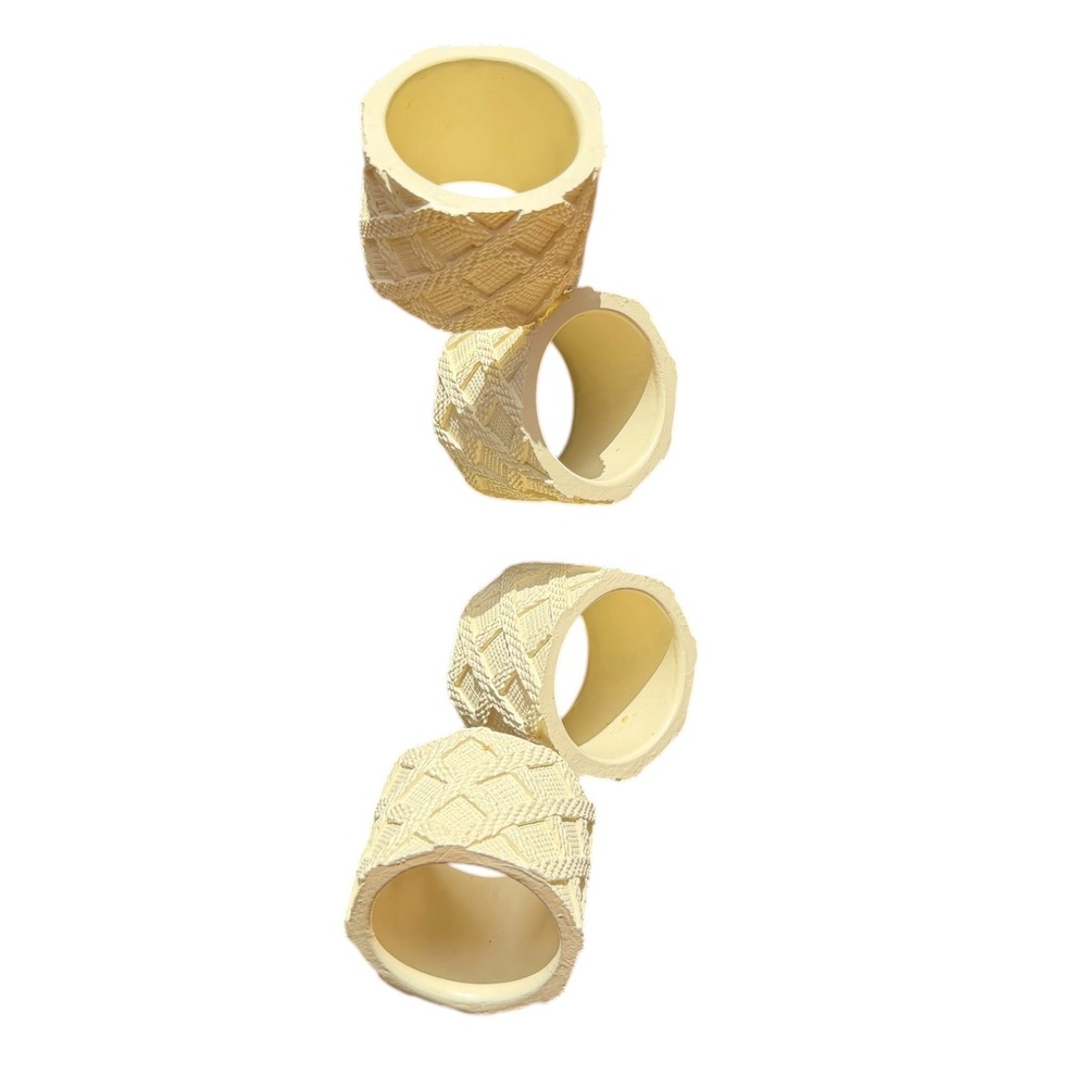 Set of 4 Cream Lattice Cable Knit Textured Napkin Rings Table Decor - Picture 6 of 12